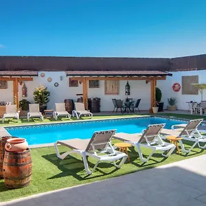 https://casa-mercedes.in-canary-islands.com